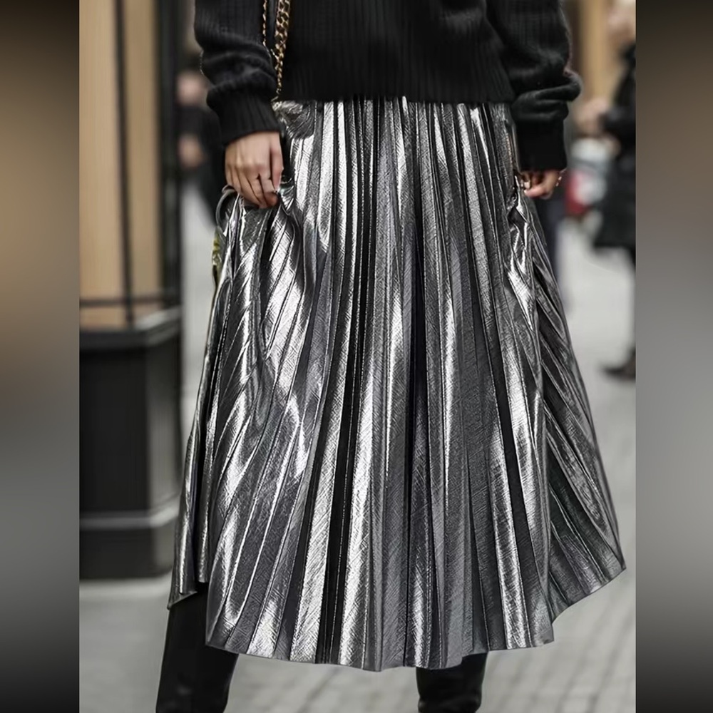 Luxe silvery gray elastic waist pleated midi skirt